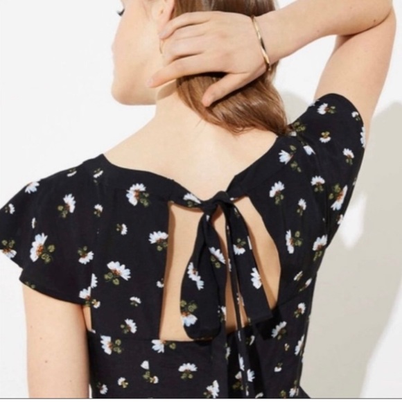 Ann Taylor LOFT Black Floral Sleeveless Wide Leg Jumpsuit Women's - Picture 3 of 5